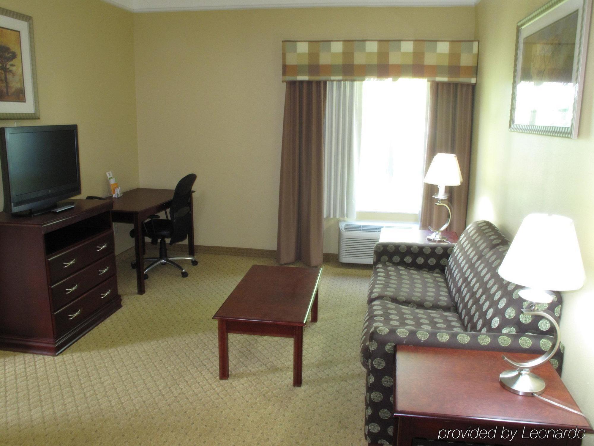 La Quinta Inn & Suites Fultondale Szoba fotó